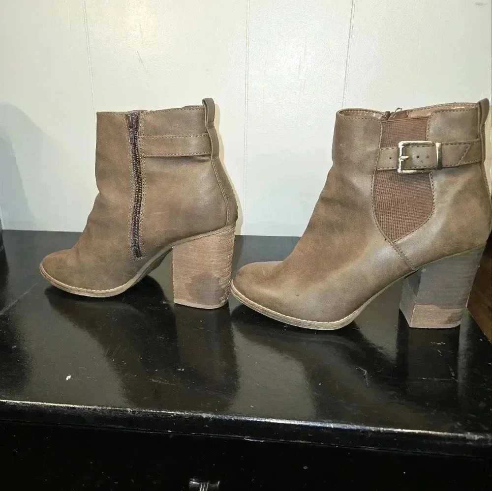 Aldo Booties Size 10 - Picture 4 of 8